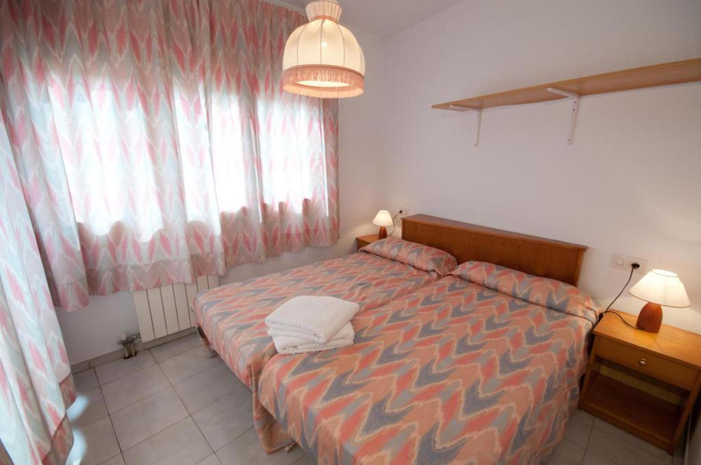 Apartamentos Siglo XXI - Ancla ซานต์เฟลิอูเดกีโซลส์ ภายนอก รูปภาพ